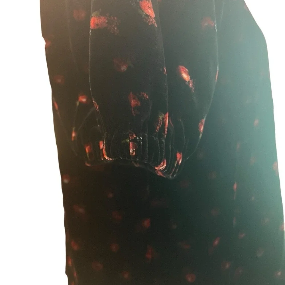 LOFT Floral Velvet Puff Sleeve Top Black & Red Sweetheart Neckline Women's Small